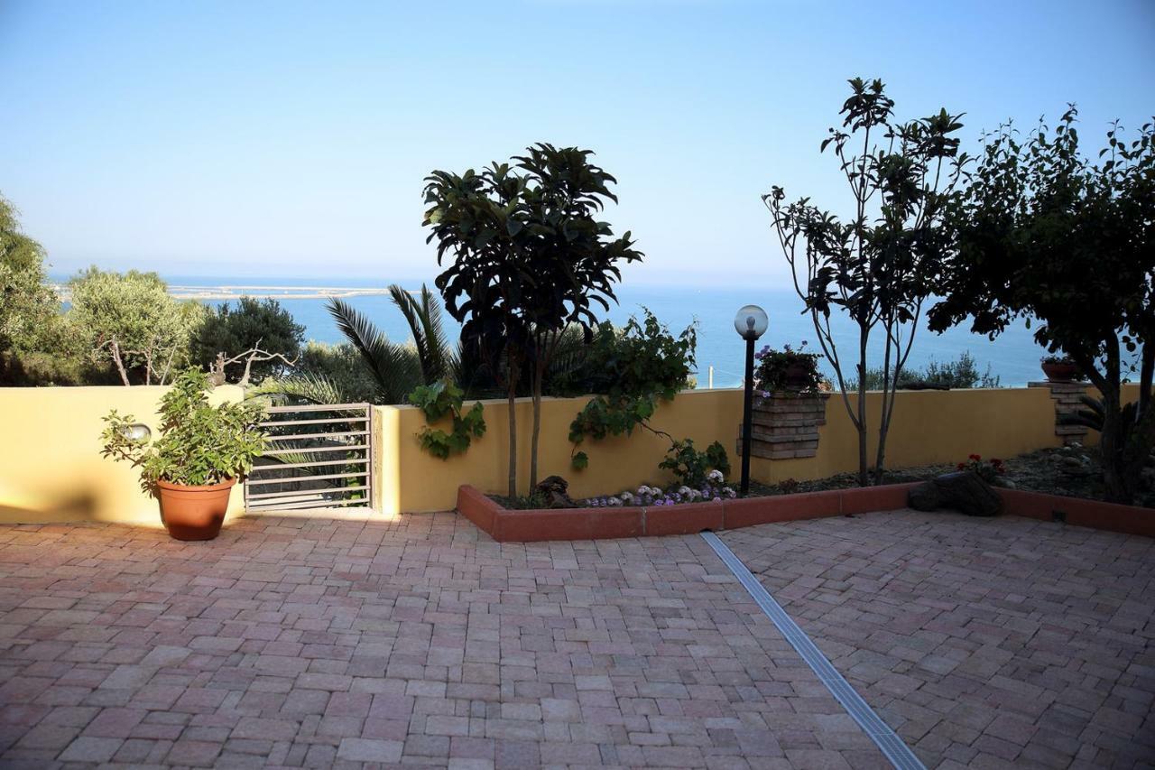 Villa Yellow House Licata Exterior photo