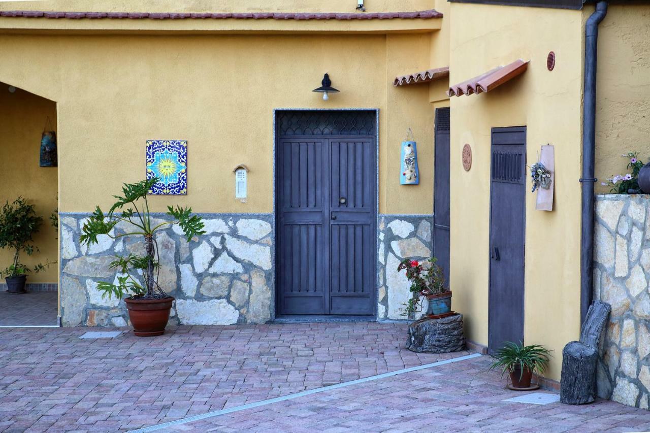 Villa Yellow House Licata Exterior photo